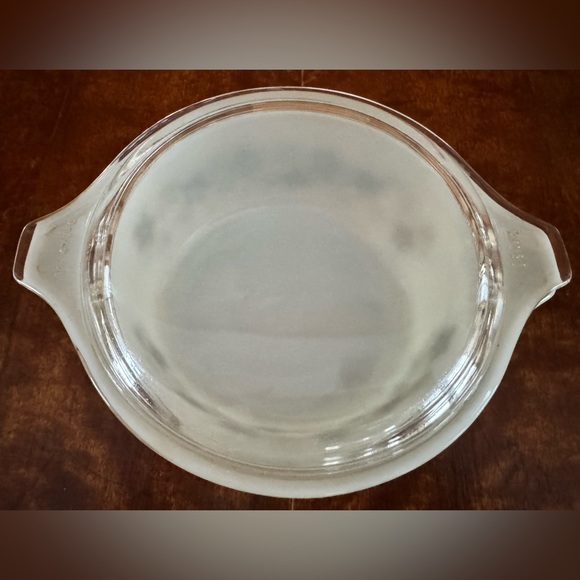 Vintage Pyrex Spring Blossom green pattern casserole dish with lid - Picture 3 of 7